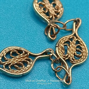 18" Monet Gold Tone Classic Minimalist Filigree Oval Accent Necklace